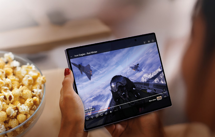 Samsung Galaxy Z Fold 8 256GB Lilac 5G + Samsung Galaxy Buds4 Pro Black visual supplier