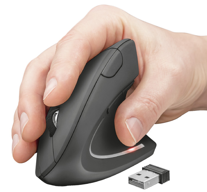 Trust Verto Wireless Ergonomic Mouse product in use