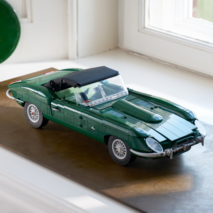 LEGO Icons Jaguar E-Type 11381 product in use