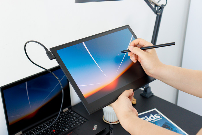 Wacom Movink 13 produkt in gebrauch