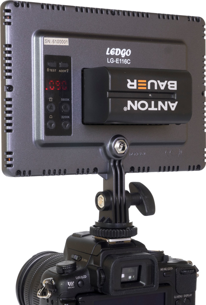 Ledgo LG-E116C II Bi-Colour Camera LED Lamp rückseite