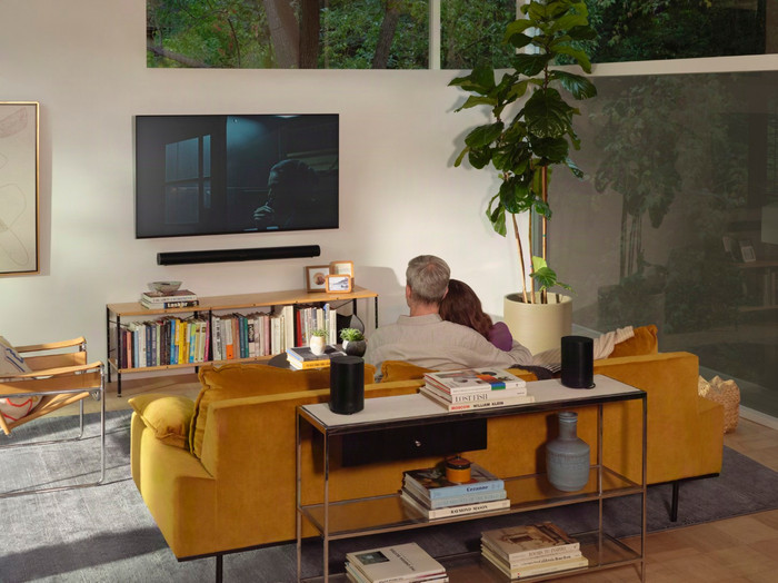 Sonos Era 100 SL Schwarz produkt in gebrauch