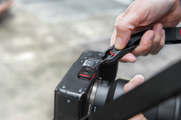 Peak Design Micro Anchor 4-pack (black/red) product in use