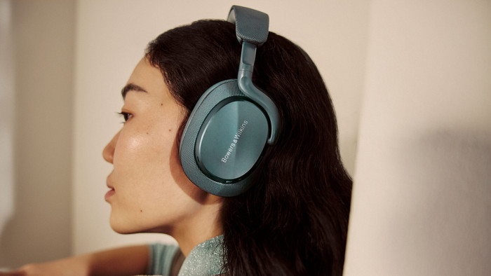 Bowers & Wilkins Px7 S3 Light Blue product in use
