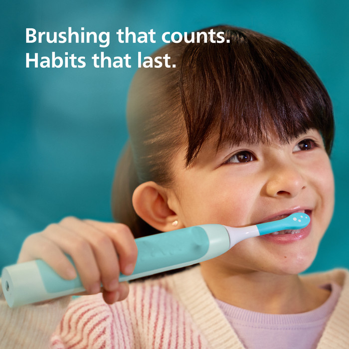 Philips Sonicare For Kids 3+ HX6500/33 Blau produkt in gebrauch