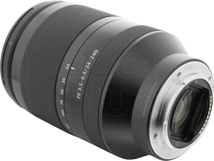 Sony FE 24-240mm f/3.5-6.3 OSS null