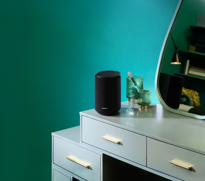 Bose Lifestyle Ultra Speaker Black product in use