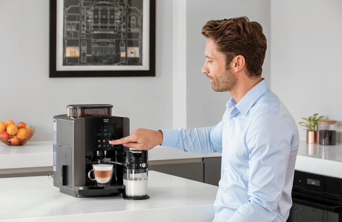 Krups EA819E Quattro Force product in use