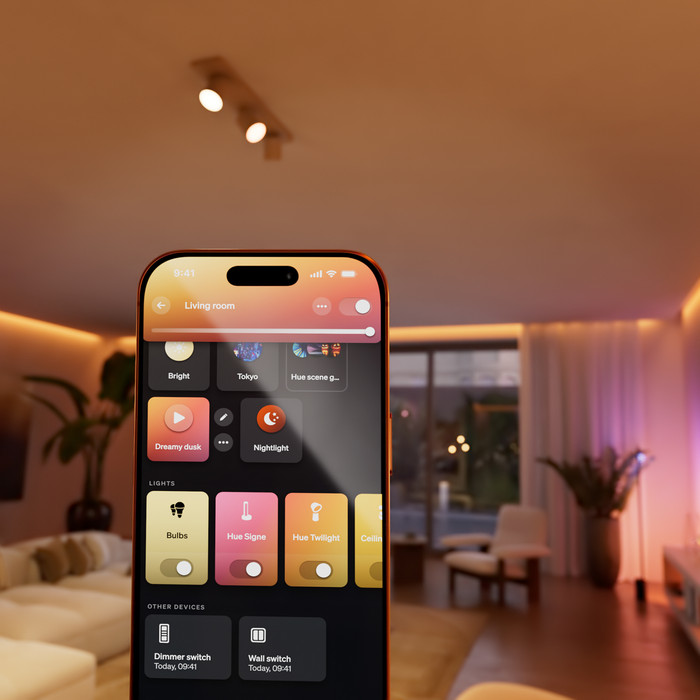 Philips Hue Kabelgebundenes Wandschaltermodul für Smart-Lampen produkt in gebrauch