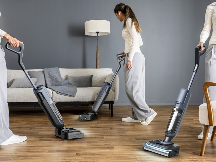 Rowenta X-Clean 3 GZ4011 product in use