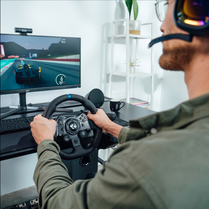 Logitech G923 TRUEFORCE - Lenkrad mit Force Feedback für den PC produkt in gebrauch