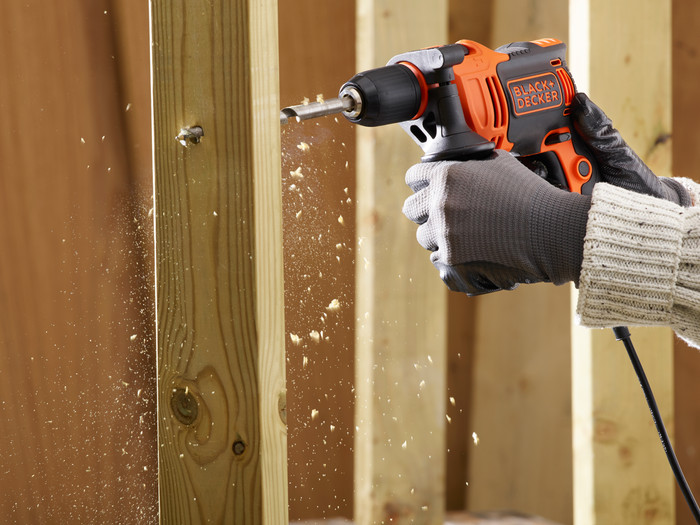 BLACK+DECKER BEH710SA40-QS product in use