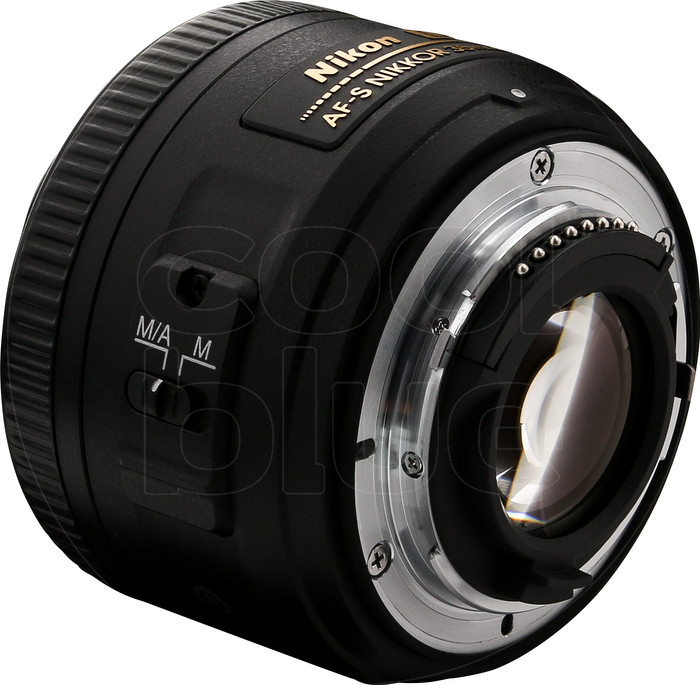 Nikon D7500 + Nikon AF-S 35mm f/1.8G DX null