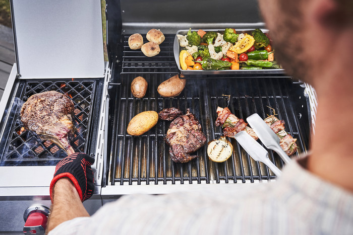 Charbroil Advantage Pro S3 produkt in gebrauch