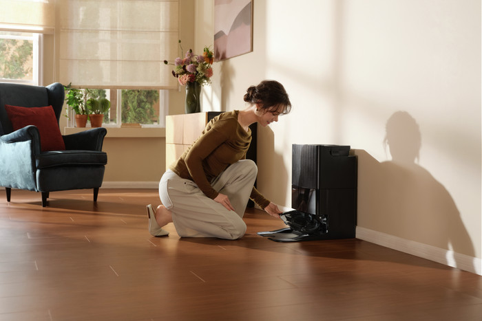 Roborock Qrevo S ProX Black product in use