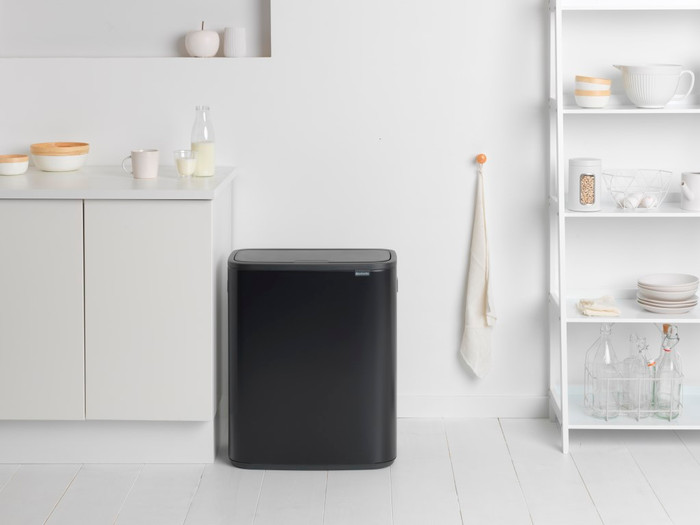 Brabantia Bo Touch Bin 60 Liter Matt Black produkt in gebrauch