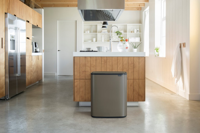 Brabantia Bo Touch Bin 2x 30L Platinum product in use