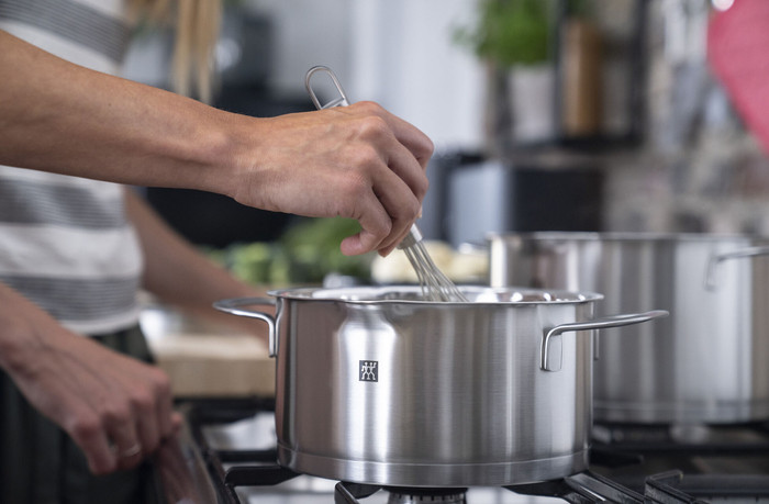 Demeyere Zwilling TrueFlow cookware set product in use