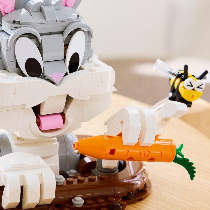 LEGO Looney Tunes Bugs Bunny 40920 detail