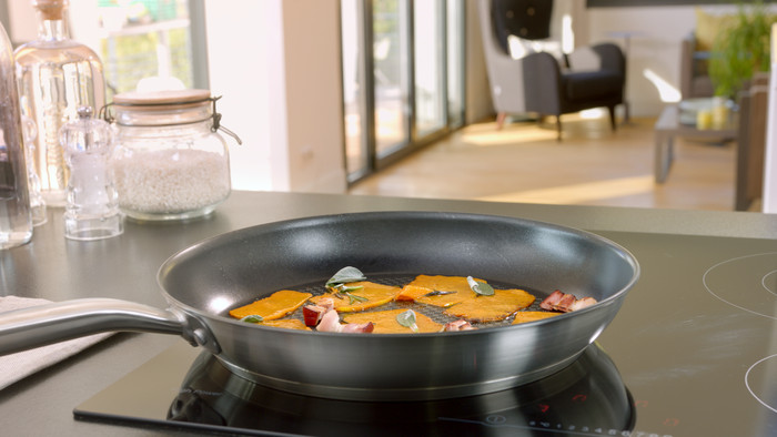 Tefal Virtuoso Bratpfanne 28 cm produkt in gebrauch