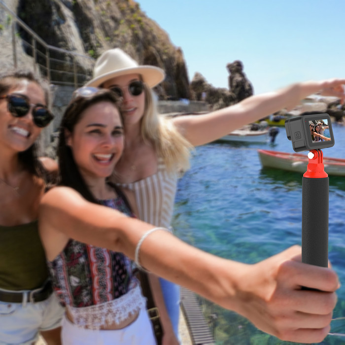 BlueBuilt Floating Handle for Action Cameras (DJI, Insta360 and GoPro) product in use