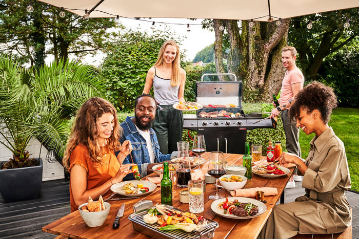 Char-Broil Advantage PRO S 4 product in use