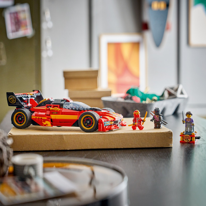 LEGO Ninjago 15-jähriges Jubiläum des X-1 Ninja Supercar 71867 produkt in gebrauch