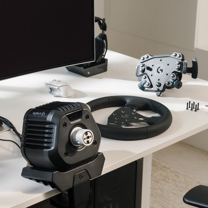 Logitech G RS50 SE System PC + RS Pedale produkt in gebrauch
