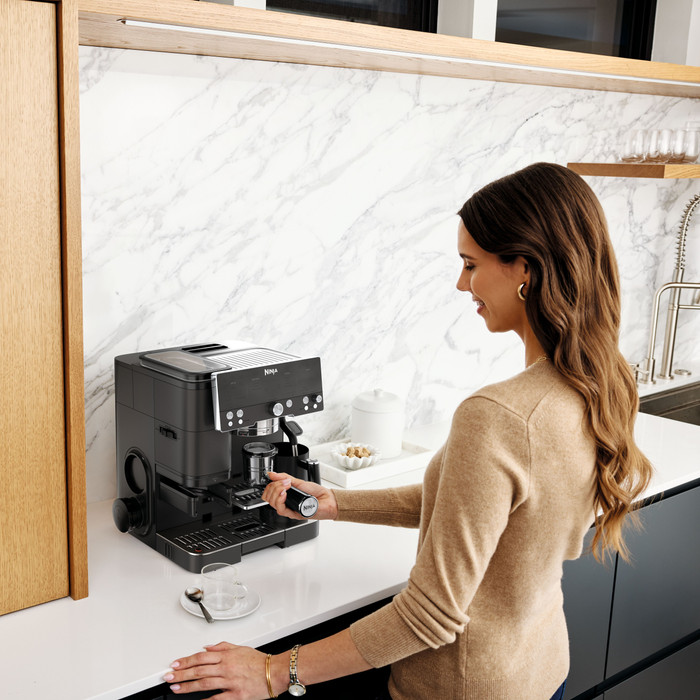 Ninja Luxe Cafe Premier ES601EUBK produkt in gebrauch