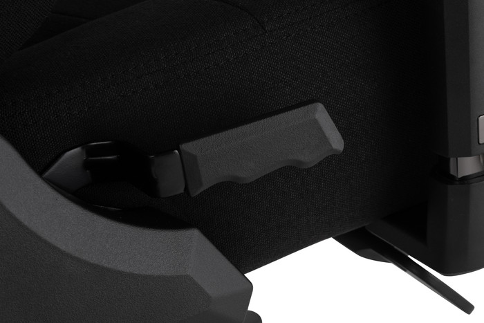Vortech Prestige Gaming Chair Black + Vortech Floor Mat Black detail