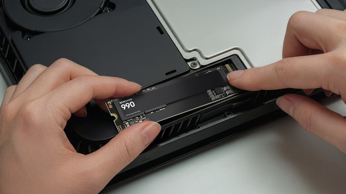 Samsung 990 PCIe 4.0 NVMe M.2 SSD 1 TB produkt in gebrauch