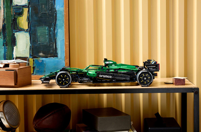 LEGO Technic Aston Martin Aramco AMR25 F1 Car 42240 visual supplier
