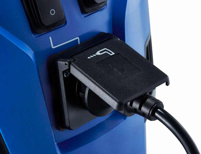 Nilfisk Multi II 22 Inox + Nilfisk Vacuum Cleaner Bag for Multi II (4x) detail