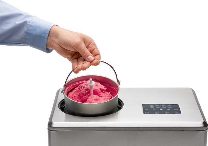 SOLIS Gelateria Pro Touch 3-in-1 8506 product in use