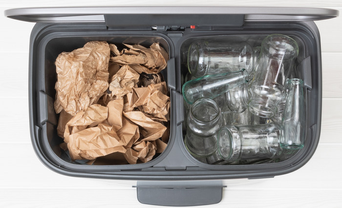 Brabantia Bo Pedal Bin 2 x 30 Liter Platinum detail