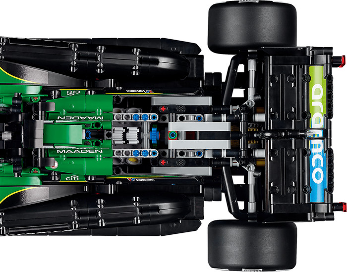 LEGO Technic Aston Martin Aramco AMR25 F1 Car 42240 detail