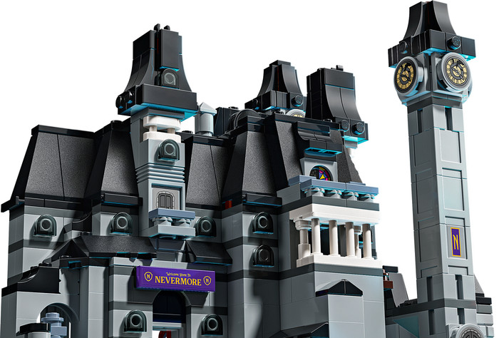 LEGO Wednesday Nevermore Academy 76788 detail