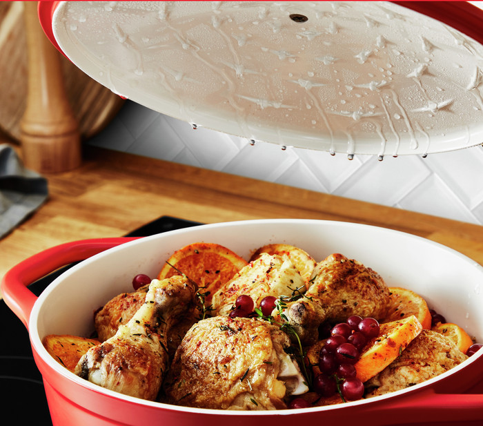 Tefal Air Dutch Oven 30x23cm product in use