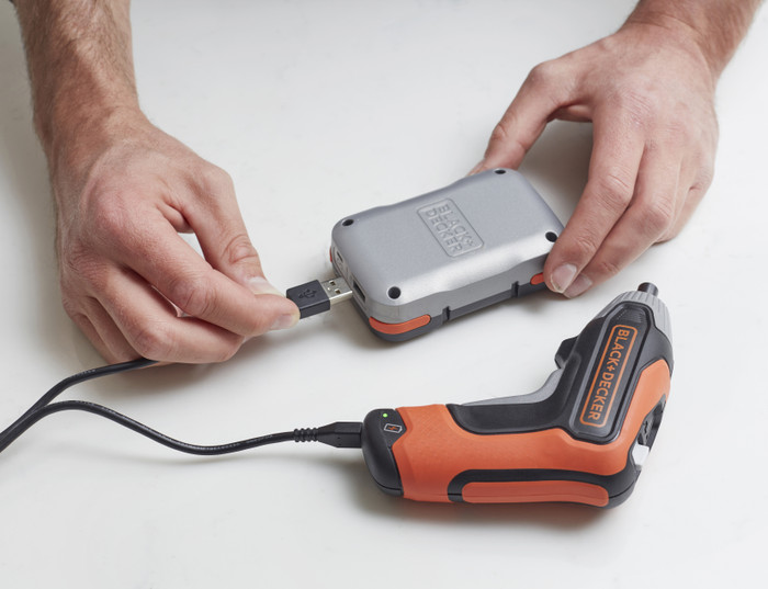 BLACK+DECKER BCF611CK-QW product in use