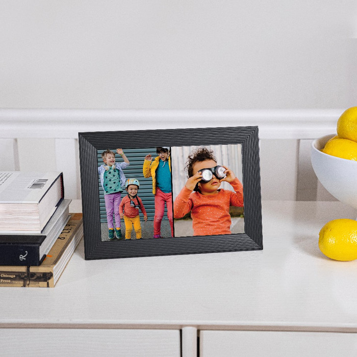 Aura Frames Carver Black product in use