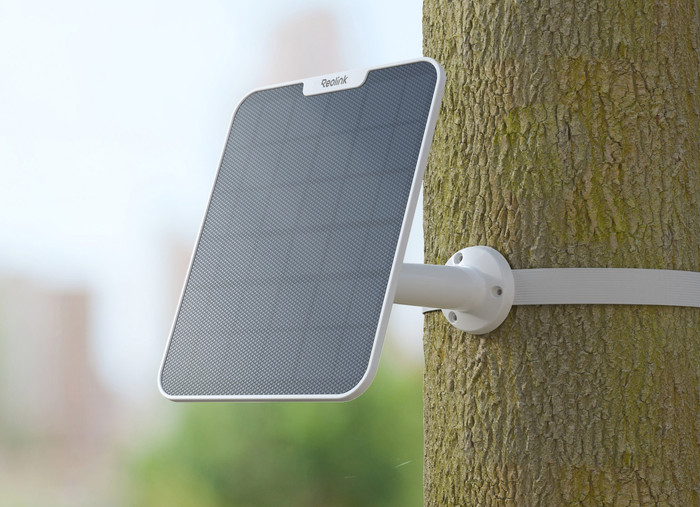 Reolink Solar Panel 2 White product in use
