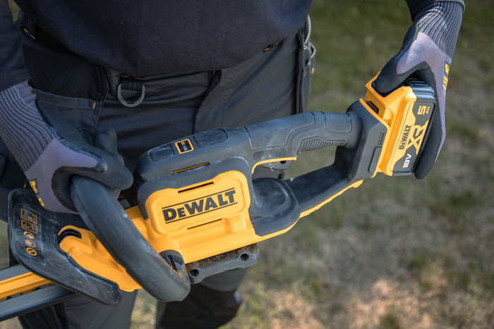 DeWalt DCMHT564N-XJ (ohne Akku) produkt in gebrauch