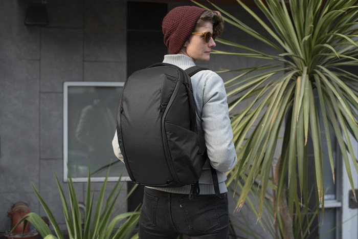 Peak Design Everyday Backpack 20L Zip v3 Black produkt in gebrauch