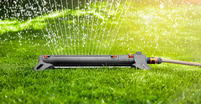 Gardena Comfort FLEX 1/2 30 m CleverRoll M Large Regnerset produkt in gebrauch