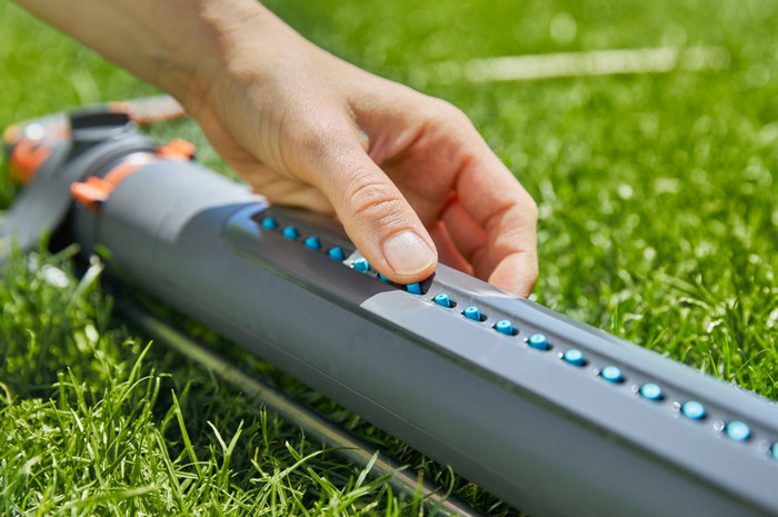 Gardena Comfort FLEX 1/2 30 m CleverRoll M Large Regnerset produkt in gebrauch