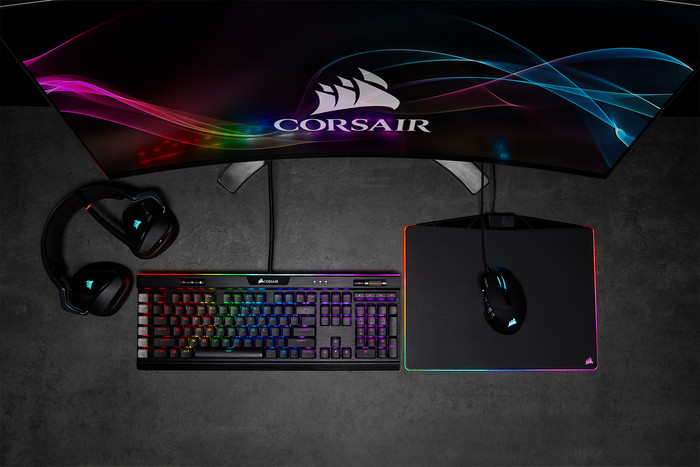 Corsair Scimitar Elite RGB Gaming-Maus produkt in gebrauch