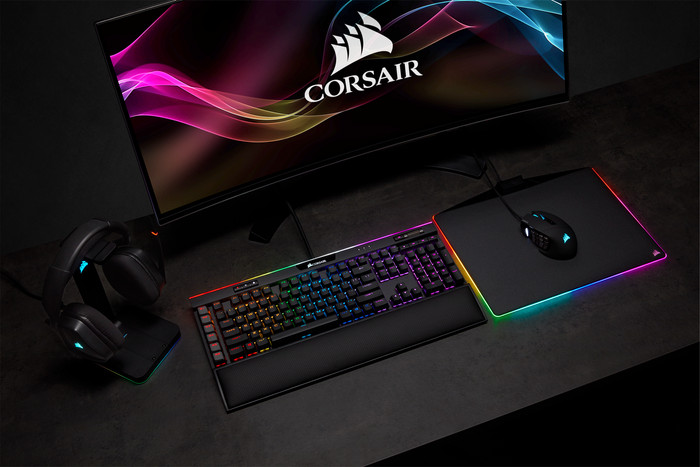 Corsair Scimitar Elite RGB Gaming-Maus produkt in gebrauch