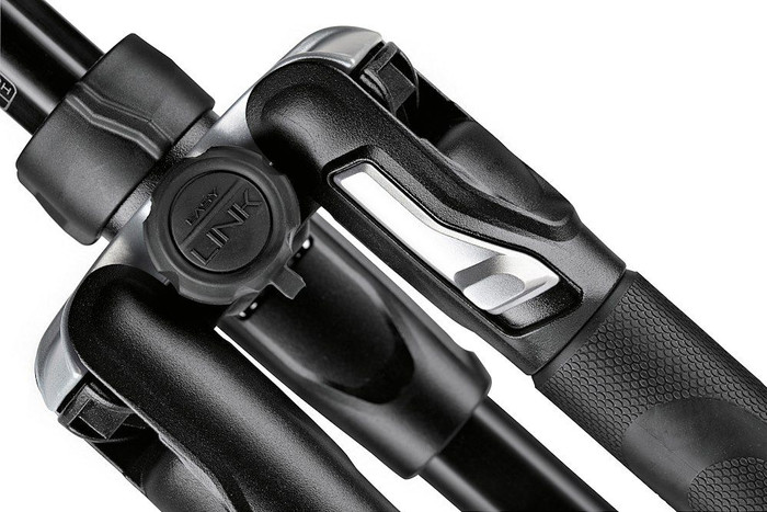 Manfrotto Advanced Aluminum Travel Tripod Lever + Kugelkopf detail