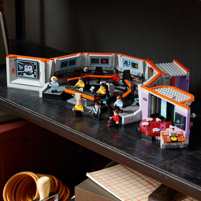 LEGO Icons Star Trek: U.S.S. Enterprise NCC-1701 Bridge 11385 product in use