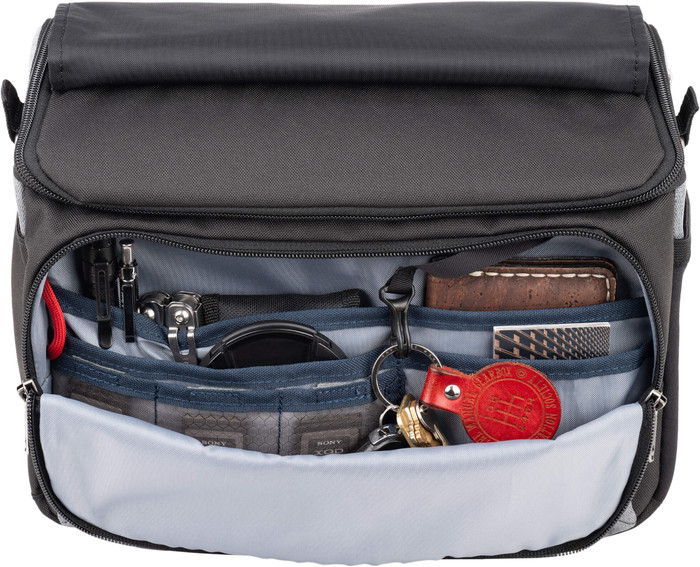 Think Tank Mirrorless Mover 30 V2 Cool Grey innen